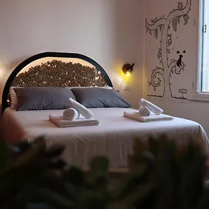 Liotru Maisonne, With En-suite Bathroom And Shared Bathroom , CTA Italia